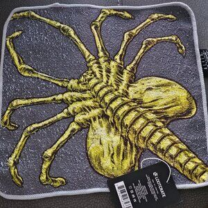 Loot Crate Exclusive Alien Washcloth NWT!